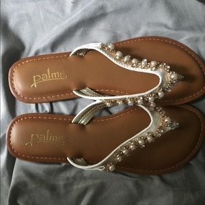 Brand new women’s sandals